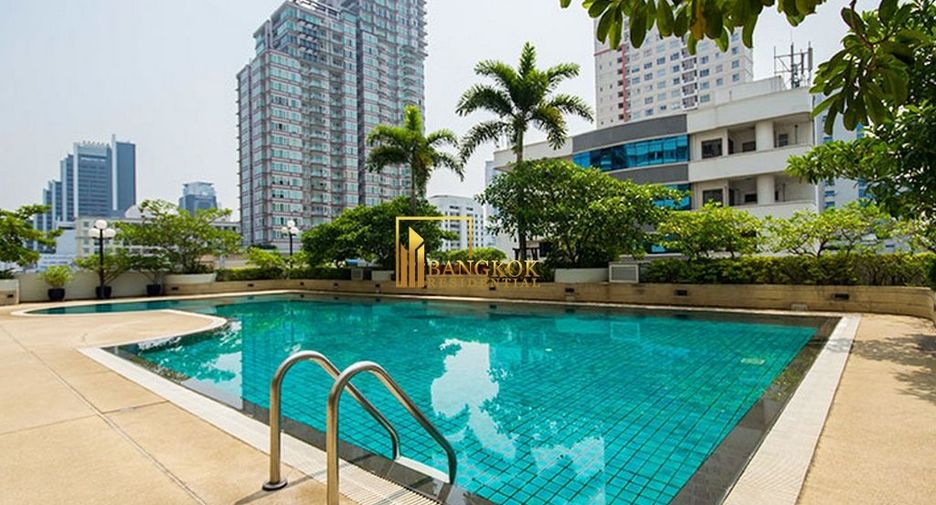 For rent 3 ベッドルーム apartment in Khlong Toei, Bangkok