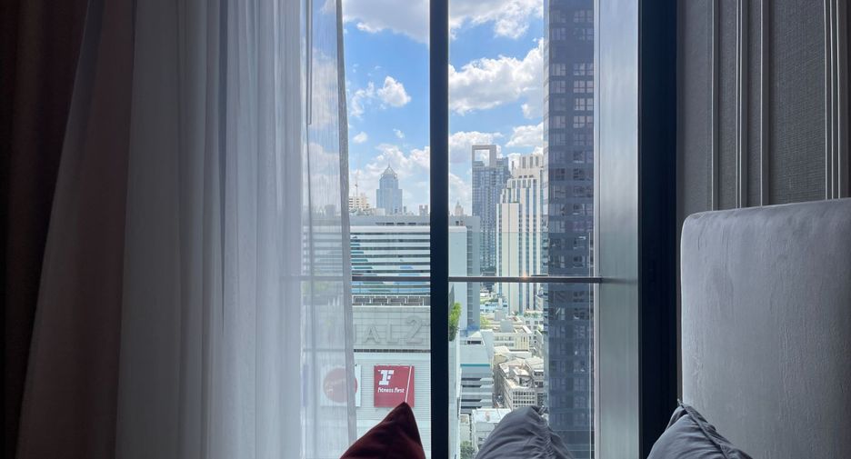 For rent 2 bedrooms condo in Khlong Toei, Bangkok