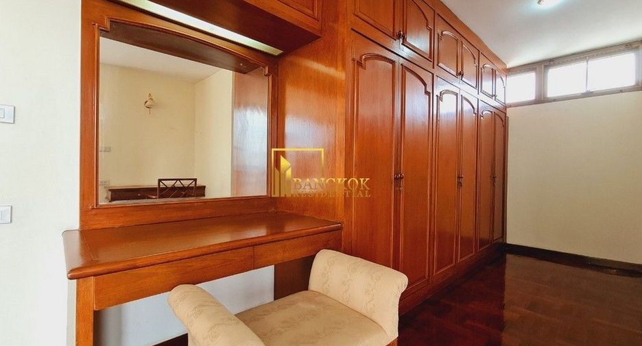 For rent 4 bedrooms apartment in Khlong Toei, Bangkok
