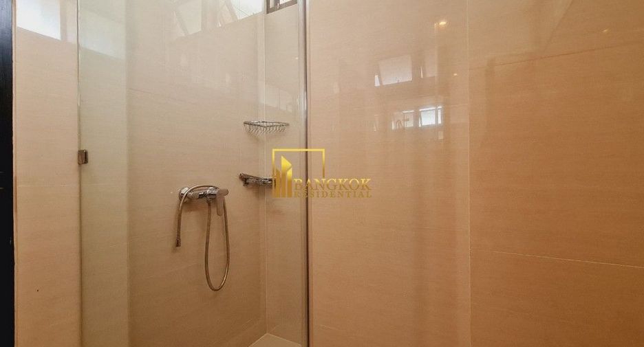 For rent 4 bedrooms apartment in Khlong Toei, Bangkok
