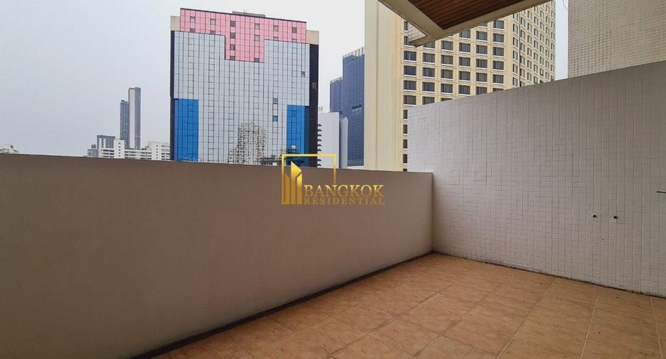 For rent 4 bedrooms apartment in Khlong Toei, Bangkok