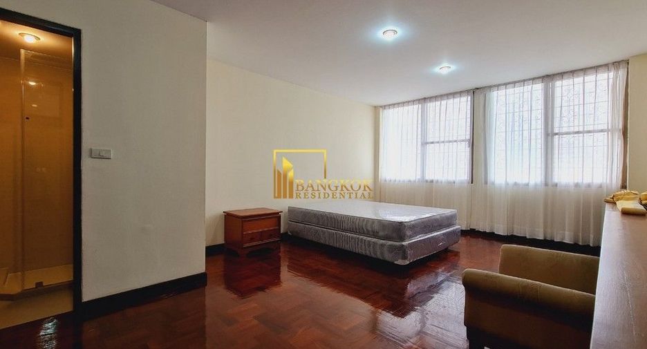 For rent 4 bedrooms apartment in Khlong Toei, Bangkok