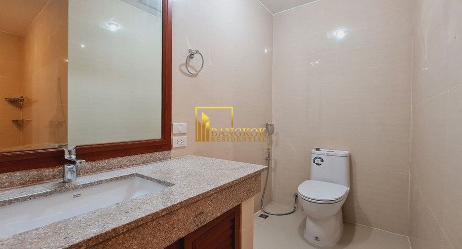 For rent 4 bedrooms apartment in Khlong Toei, Bangkok