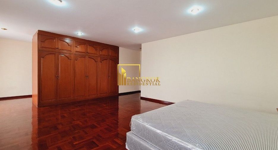 For rent 4 bedrooms apartment in Khlong Toei, Bangkok