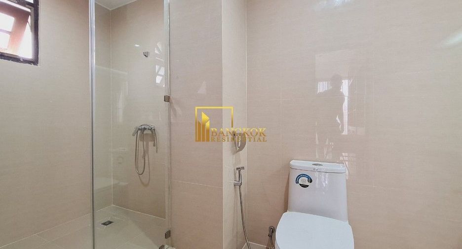 For rent 4 bedrooms apartment in Khlong Toei, Bangkok