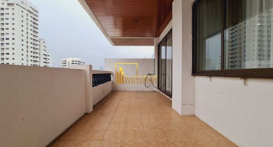 For rent 4 bedrooms apartment in Khlong Toei, Bangkok