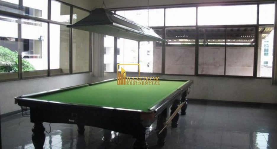 For rent 4 bedrooms apartment in Khlong Toei, Bangkok