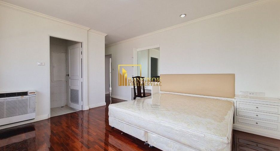 Condo en alquiler de 3 habitaciones en Watthana, Bangkok