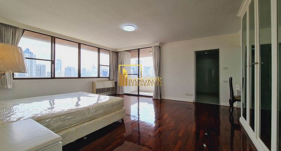 Condo en alquiler de 3 habitaciones en Watthana, Bangkok