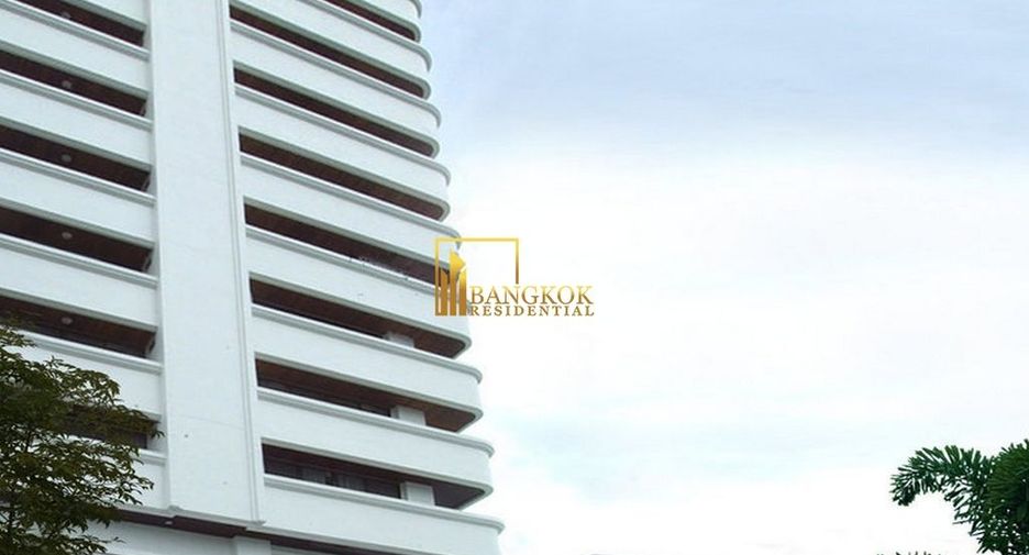 Condo en alquiler de 3 habitaciones en Watthana, Bangkok