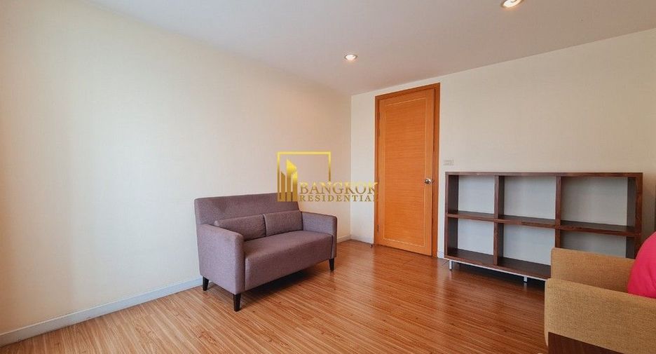 For rent 2 bedrooms condo in Pathum Wan, Bangkok