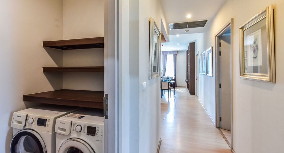À louer et à vendre 3 chambres condo à Watthana, Bangkok