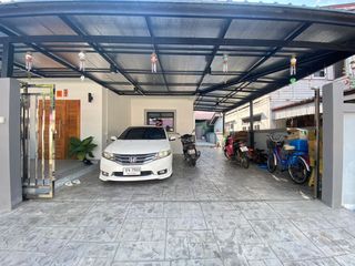 For sale 5 Beds house in Phasi Charoen, Bangkok