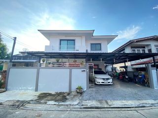 For sale 5 Beds house in Phasi Charoen, Bangkok