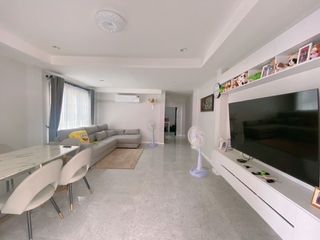 For sale 5 Beds house in Phasi Charoen, Bangkok