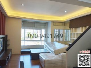 Reihenhaus zur Miete mit 3 Zimmer in Saphan Sung, Bangkok