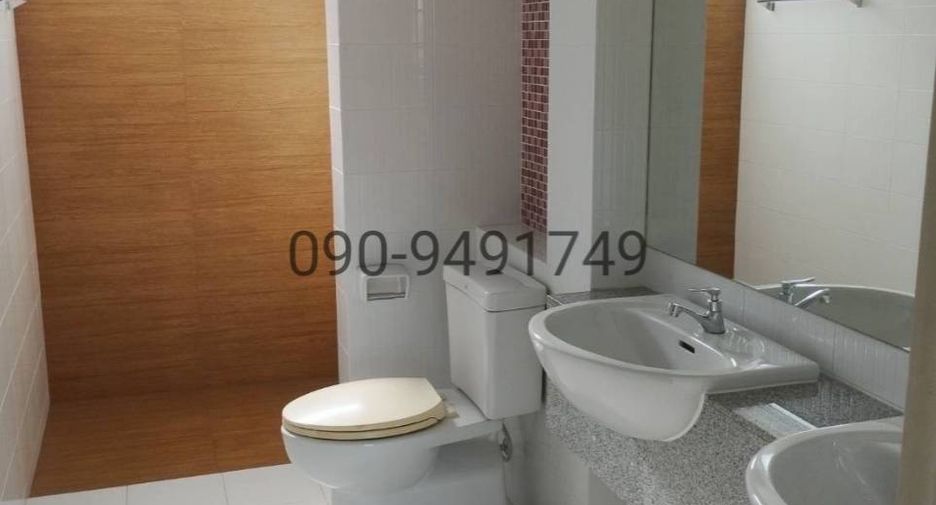 Reihenhaus zur Miete mit 3 Zimmer in Saphan Sung, Bangkok