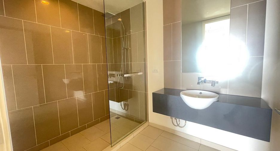 For rent and for sale 1 bed condo in Bang Lamung, Chonburi