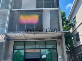 For rent 3 bed retail Space in Bang Sao Thong, Samut Prakan