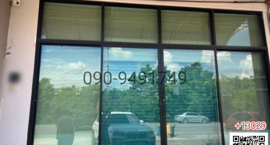 For rent 3 bed retail Space in Bang Sao Thong, Samut Prakan