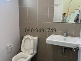 For rent 3 bed retail Space in Bang Sao Thong, Samut Prakan