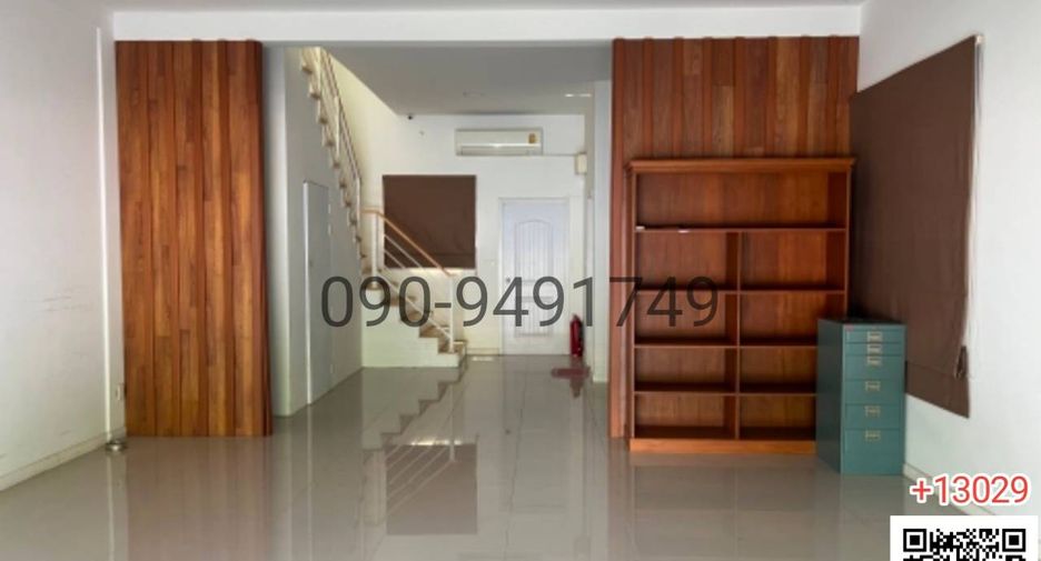 For rent 3 bed retail Space in Bang Sao Thong, Samut Prakan