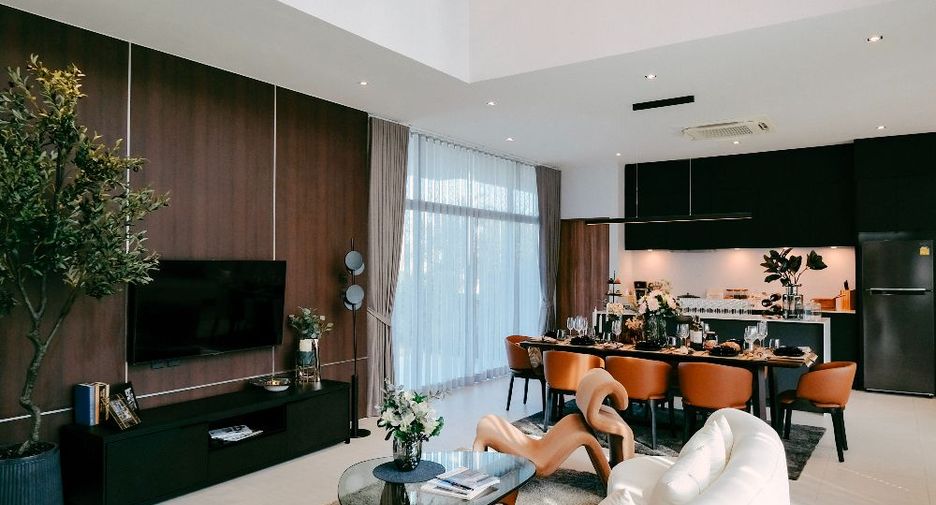 For sale 4 bed house in Bang Lamung, Chonburi