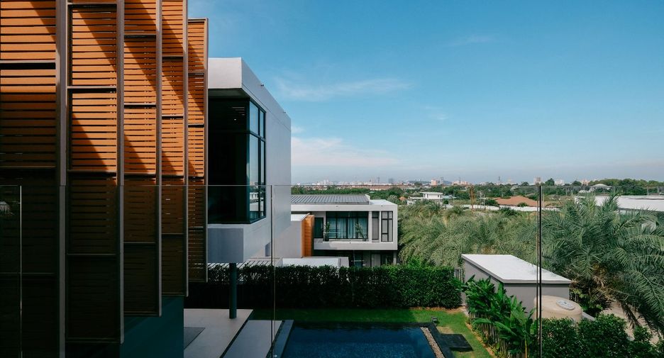 For sale 4 bed house in Bang Lamung, Chonburi