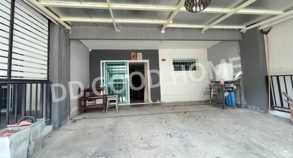 À vendre 3 chambres maison de ville à Bang Yai, Nonthaburi