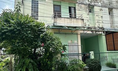 Reihenhaus zum Kauf mit 3 Zimmer in Wang Thonglang, Bangkok