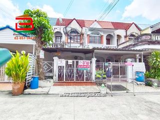 For sale 2 ベッドルーム townhouse in Chatuchak, Bangkok