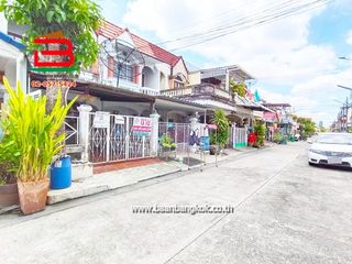 For sale 2 ベッドルーム townhouse in Chatuchak, Bangkok