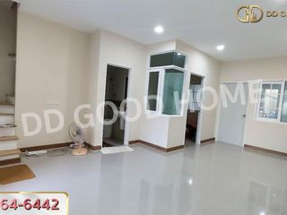 For sale 4 bedrooms townhouse in Mueang Pathum Thani, Pathum Thani