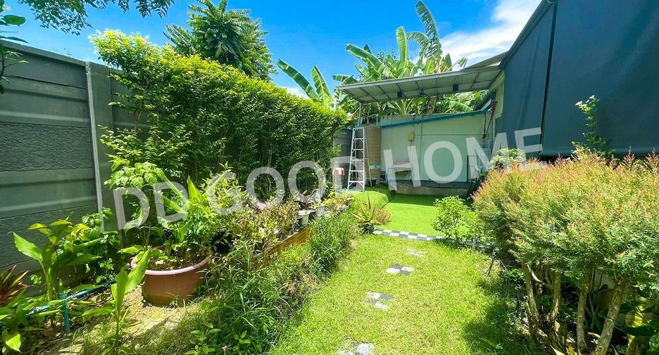 For sale 3 bedrooms house in Bang Bo, Samut Prakan