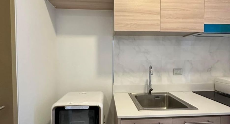 For rent 1 bed condo in Mueang Chon Buri, Chonburi