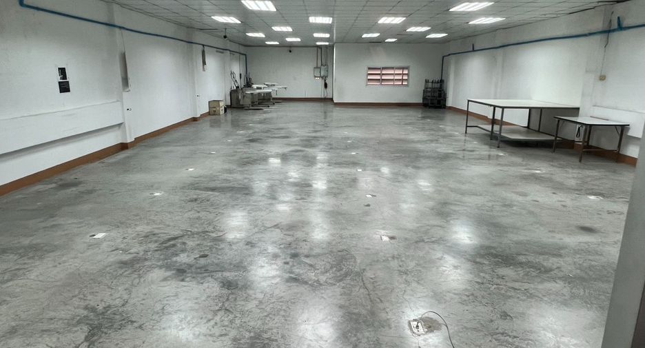 For sale hotel in Phra Samut Chedi, Samut Prakan