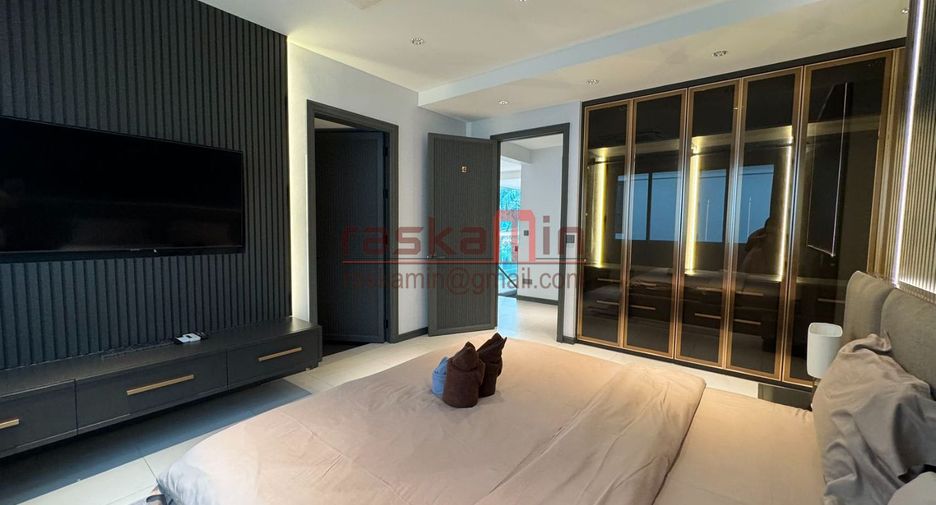 For sale 5 ベッドルーム villa in Bang Lamung, Chonburi