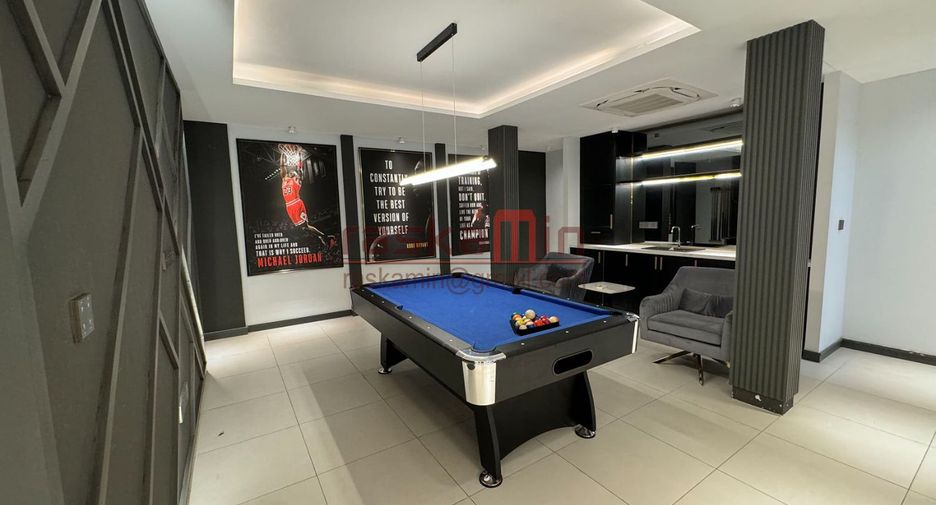 For sale 5 ベッドルーム villa in Bang Lamung, Chonburi