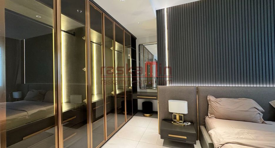 For sale 5 ベッドルーム villa in Bang Lamung, Chonburi