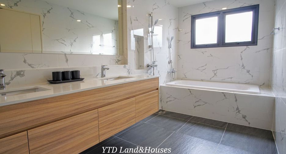 For rent 4 bedrooms house in Bang Phli, Samut Prakan