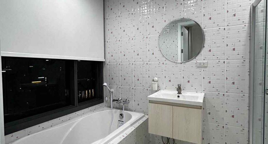 Wohnung zur Miete und zum Kauf mit 2 Zimmer in Pathum Wan, Bangkok