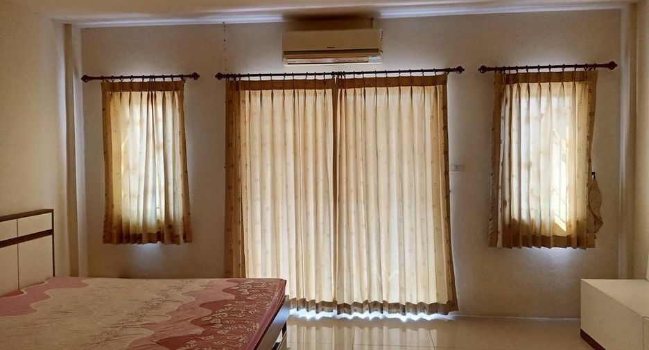 For sale 3 bedrooms retail Space in Mueang Phuket, Phuket