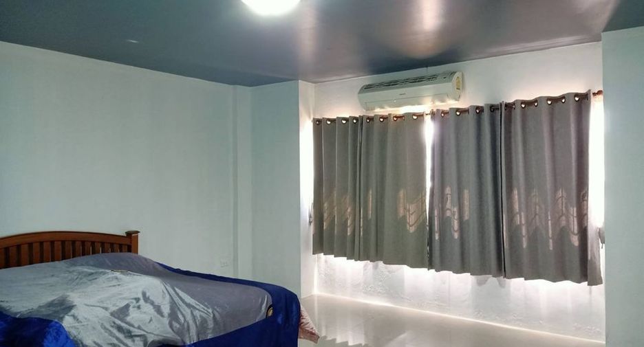 For sale 3 bedrooms retail Space in Mueang Phuket, Phuket