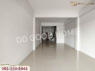 出售 3 卧室 商业空间 在 Mueang Nakhon Pathom, Nakhon Pathom