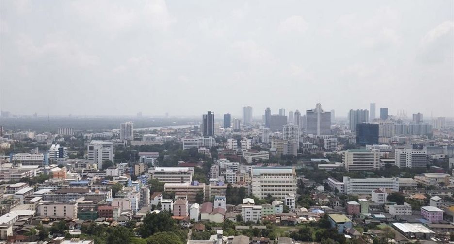 For rent 3 bedrooms condo in Sathon, Bangkok