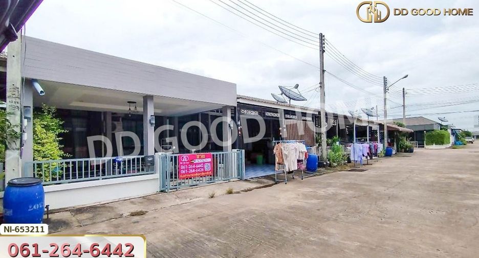 For sale 2 bedrooms townhouse in Si Maha Phot, Prachin Buri