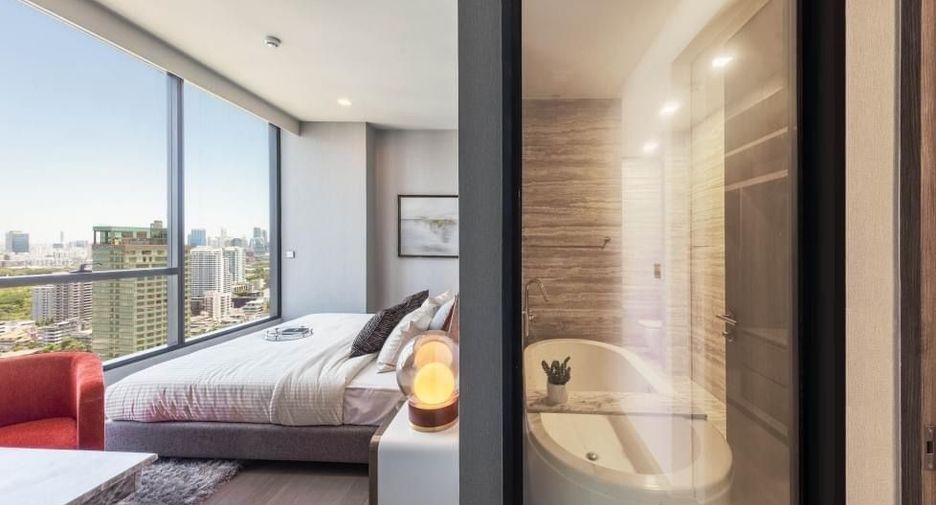 Condo en alquiler de 3 habitaciones en Khlong Toei, Bangkok