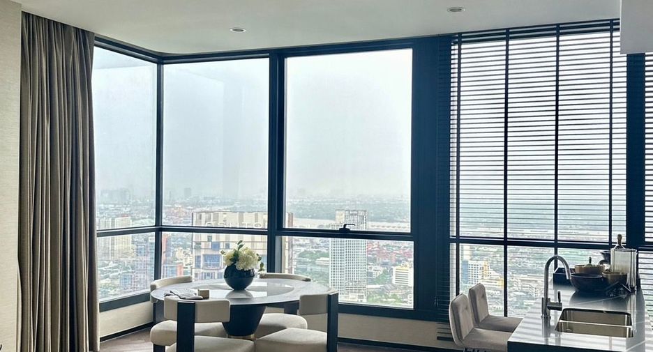 For rent 3 bed condo in Khlong Toei, Bangkok