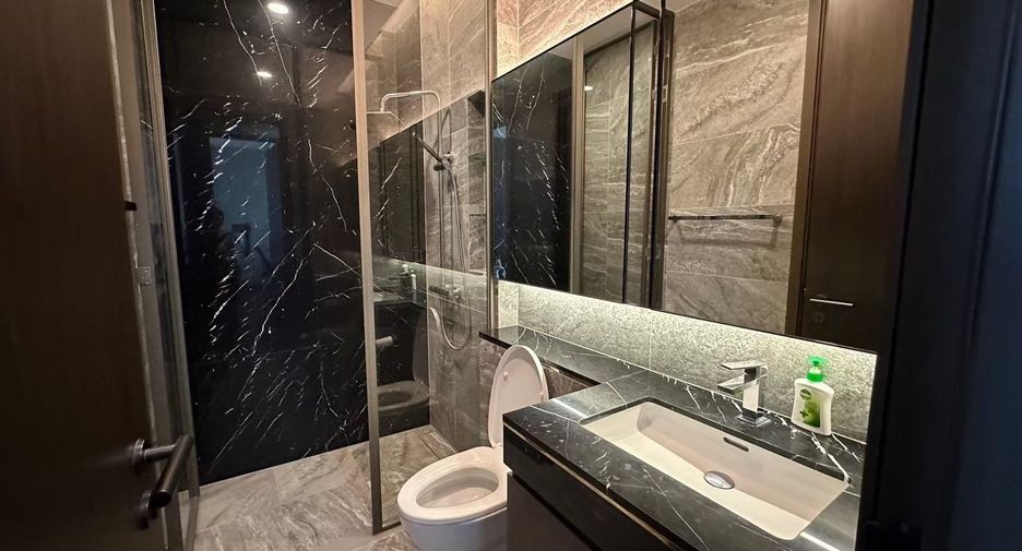 For rent 3 bed condo in Khlong Toei, Bangkok