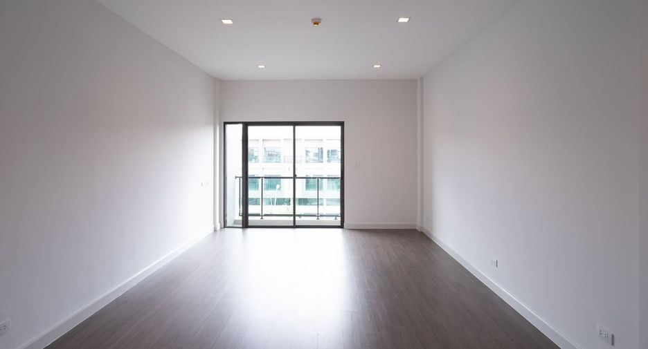 For sale 1 bed retail Space in Bang Khae, Bangkok